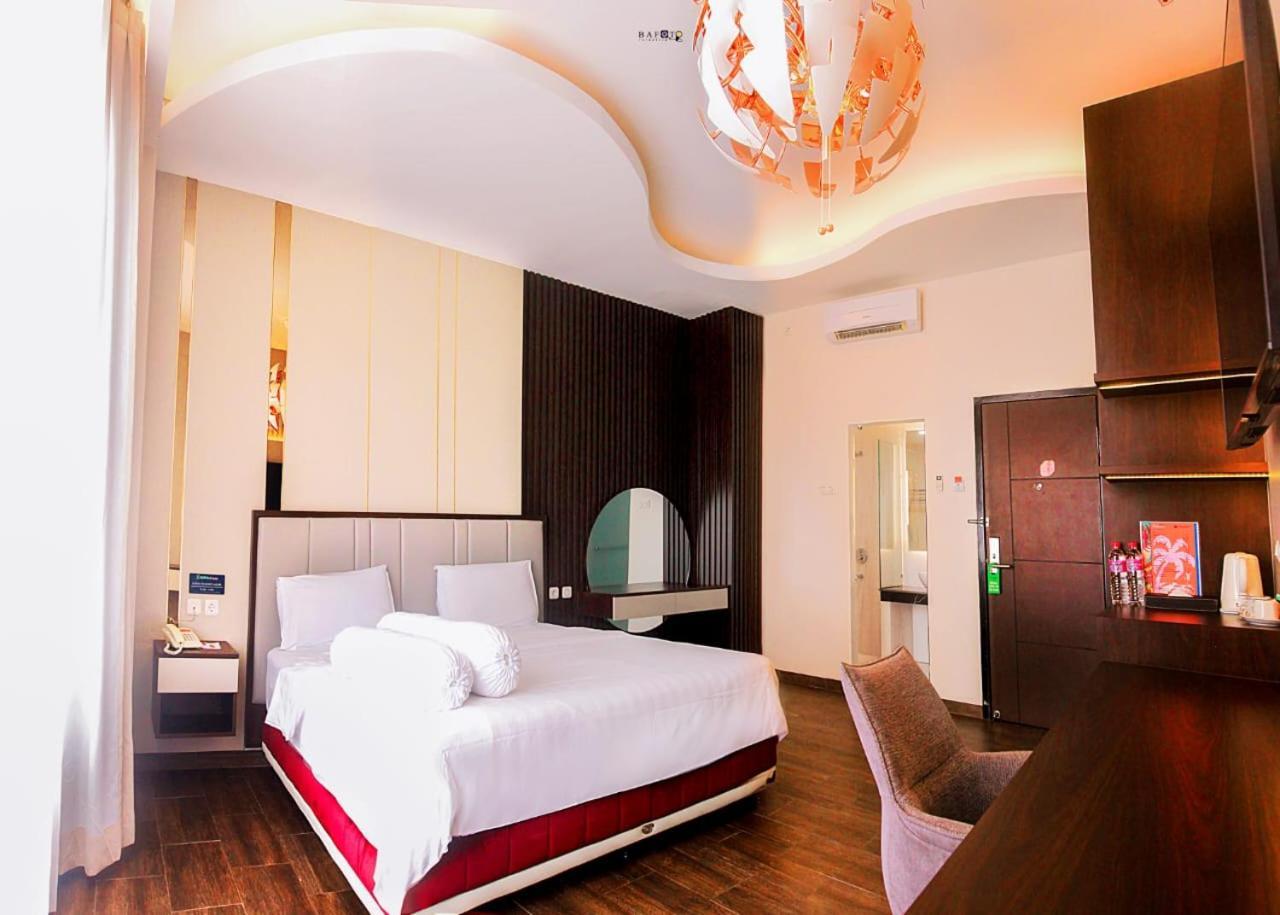 Emerald Hotel Ternate Exterior photo