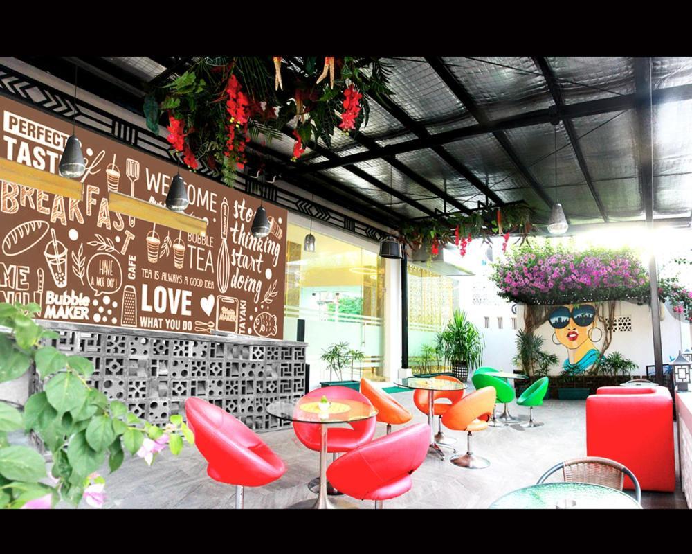 Emerald Hotel Ternate Exterior photo